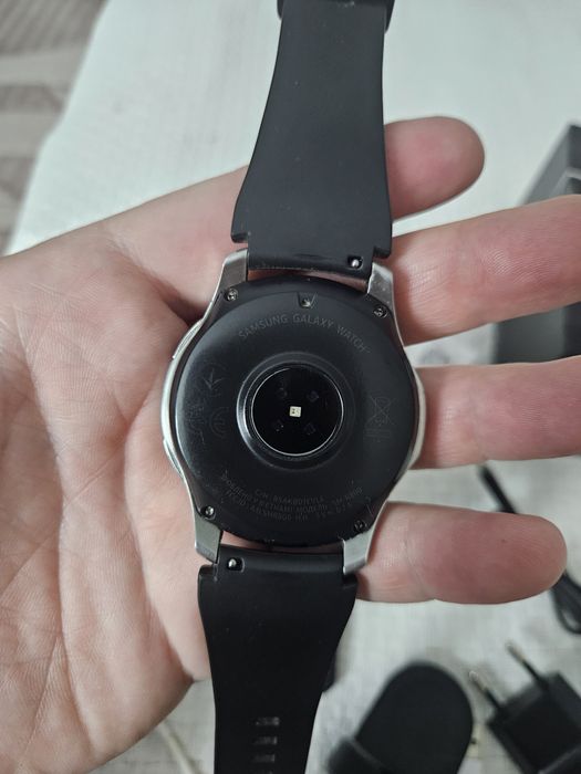 Часы Samsung Galaxy Watch 46mm (SM-R800N)