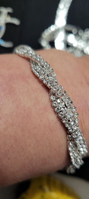 Biżuteria elegancka na każdą okazję. Polecam