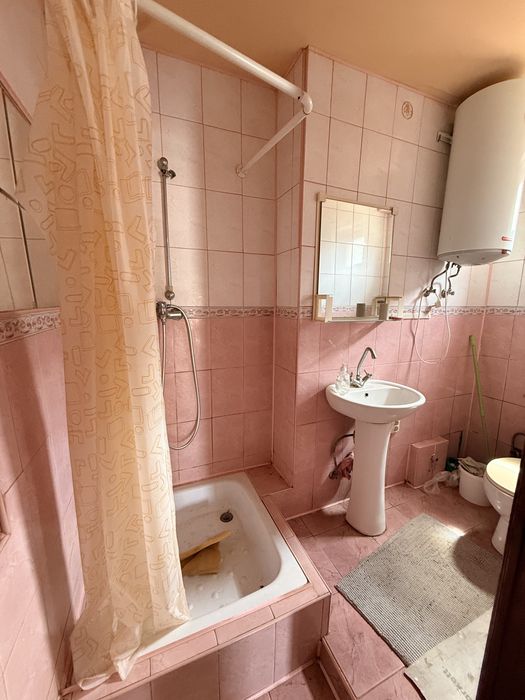 Продаж будинку в Холмоку