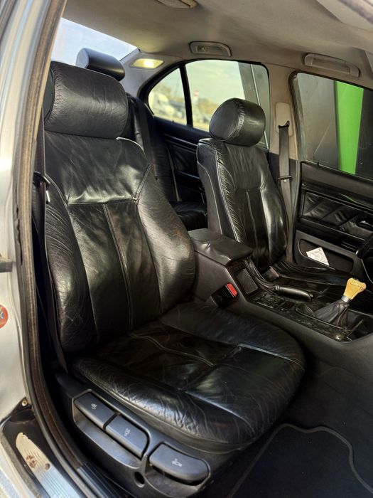 Хорошая BMW E39 Газ-Бензин