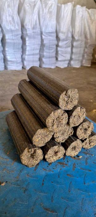 Вугілля, брикети, пелети паливні з маніпулятором