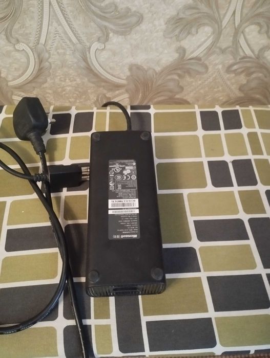 Блок живлення до Xbox 360