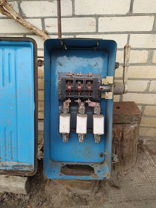 Продам трифазний лічильник