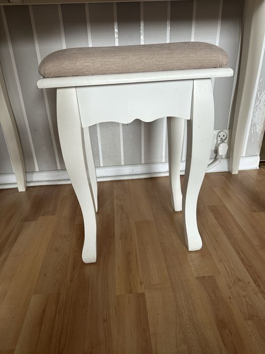 Toaletka z lustrem Ikea Hemnes