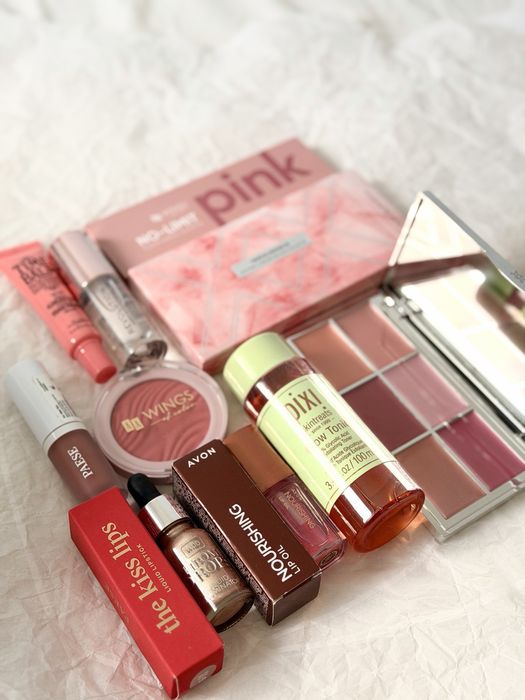 Pixi beauty glow tonic błyszczyk pomadka paese paleta różów do policzków makeup revolution zestaw kosmetyków