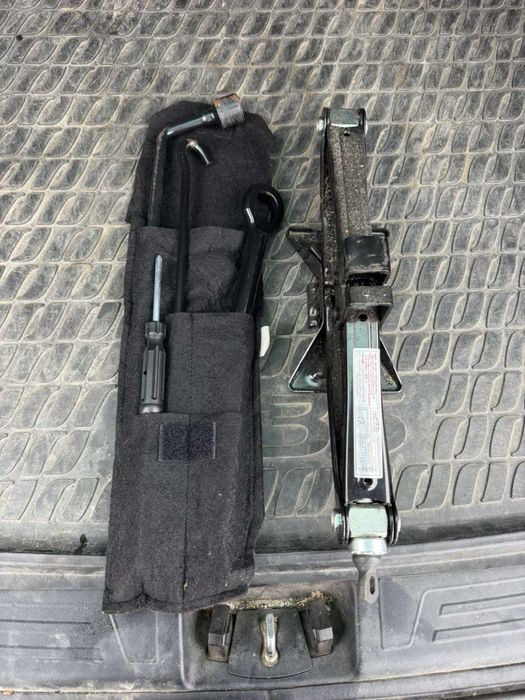 Домкрат + комплект Хундай Ix35