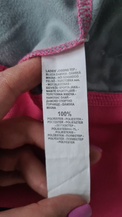 Kolorowa różowa śliska bluza z kapturem na zamek z kieszeniami Cropp