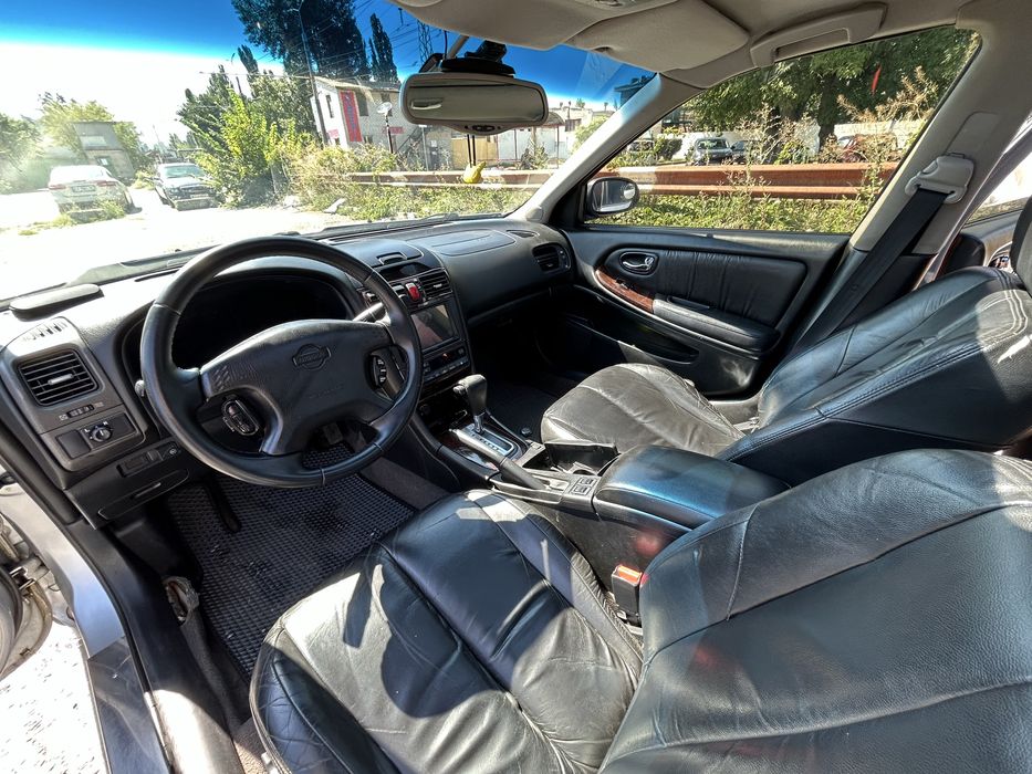 Nissan Maxima 2000 (3.0 V6)