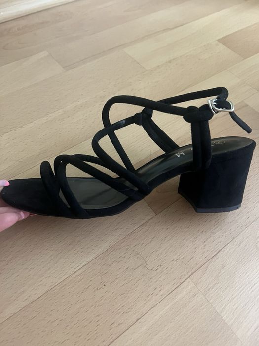 Босоніжки з натурального замша