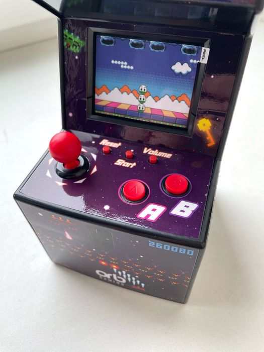 Новый портативный игровой мини-автомат от компании orb gaming