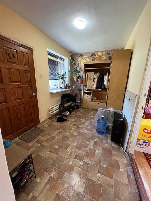 Продам будинок 204 м², ділянка – 10 соток у Великодолинському