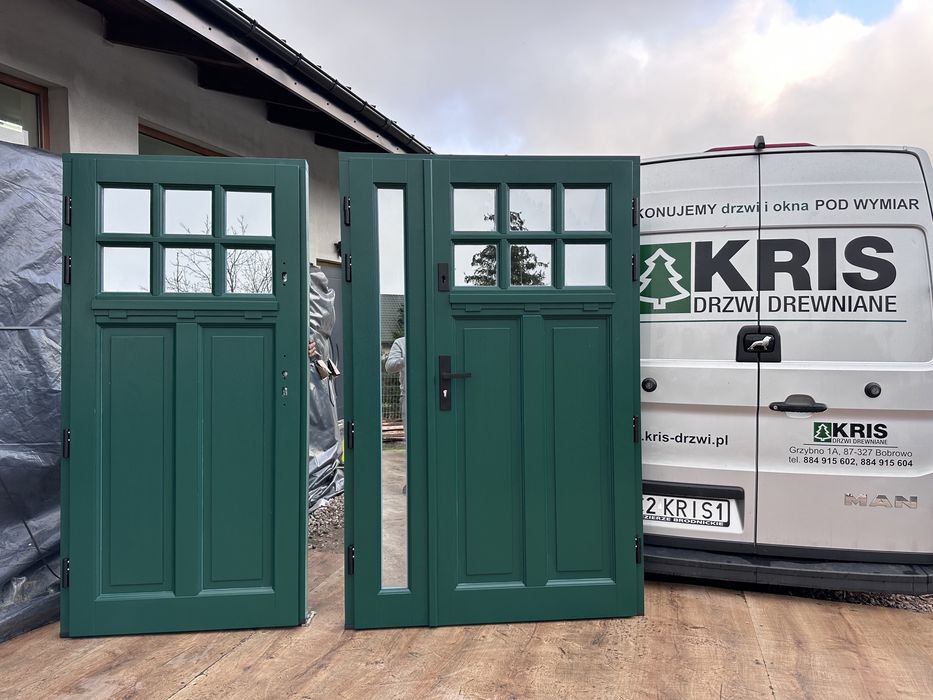 Drzwi zewnętrzne drewniane dwuskrzydłowe Amerykańskie zielone Montaż
