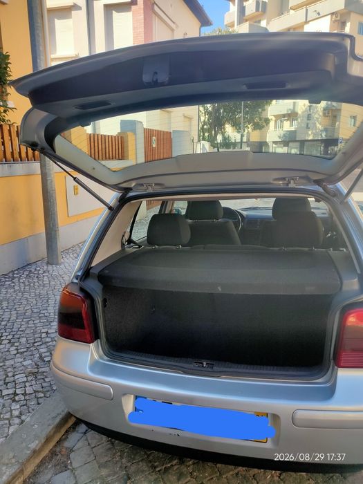 Golf 1.4  completo 2001