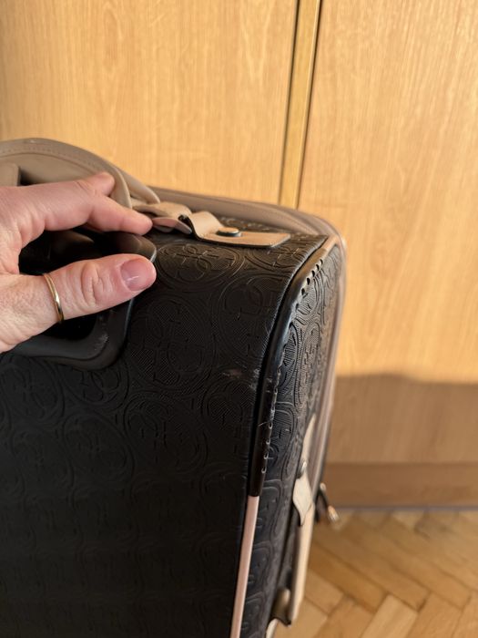 Zestaw 2 walizek Guess