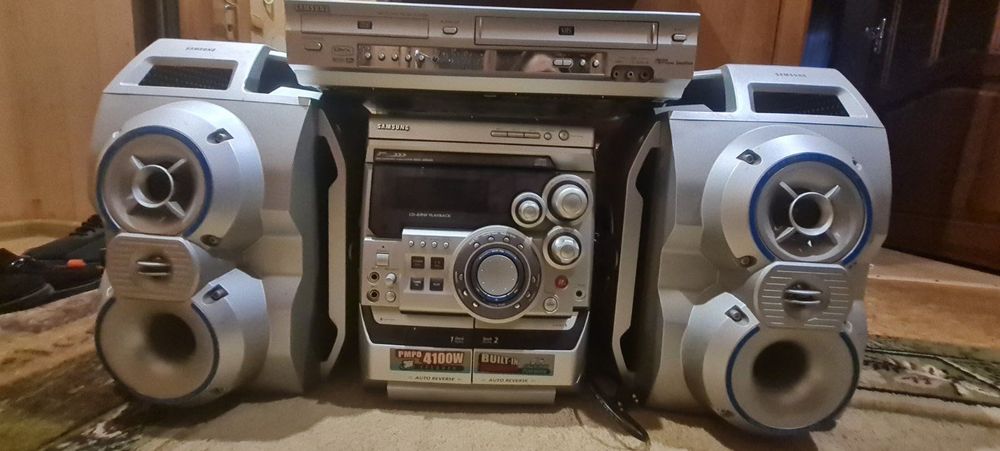 Продам музичний центр та dvd