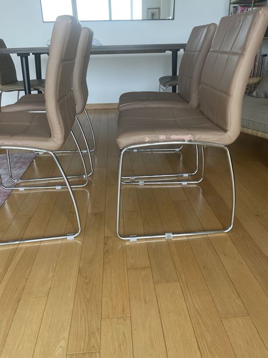 Cadeiras de jantar, quatro cadeiras a 40€