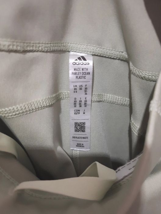 Calça legging adidas