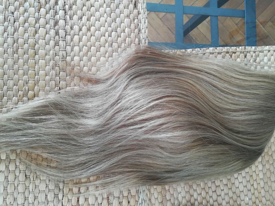 peruka naturalna z włosów ludzkich