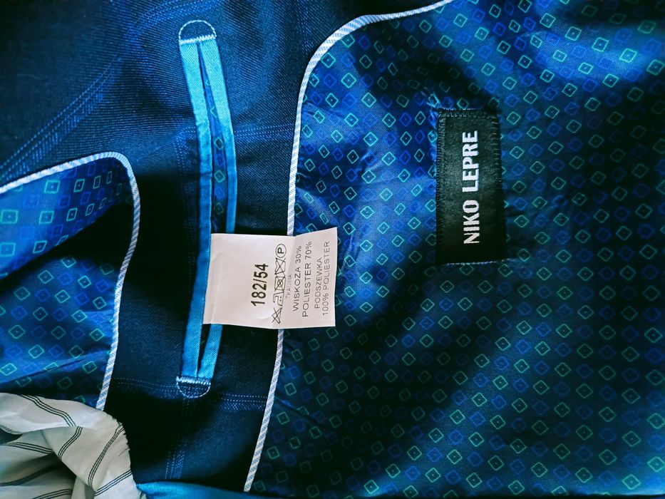 Garnitur męski granatowy w kratę