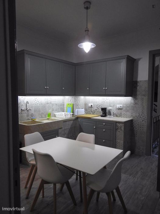 Quarto - localizado em Saldanha Lisbon