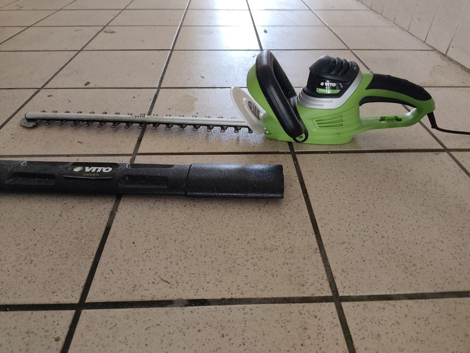 Máquina para cortar cedros