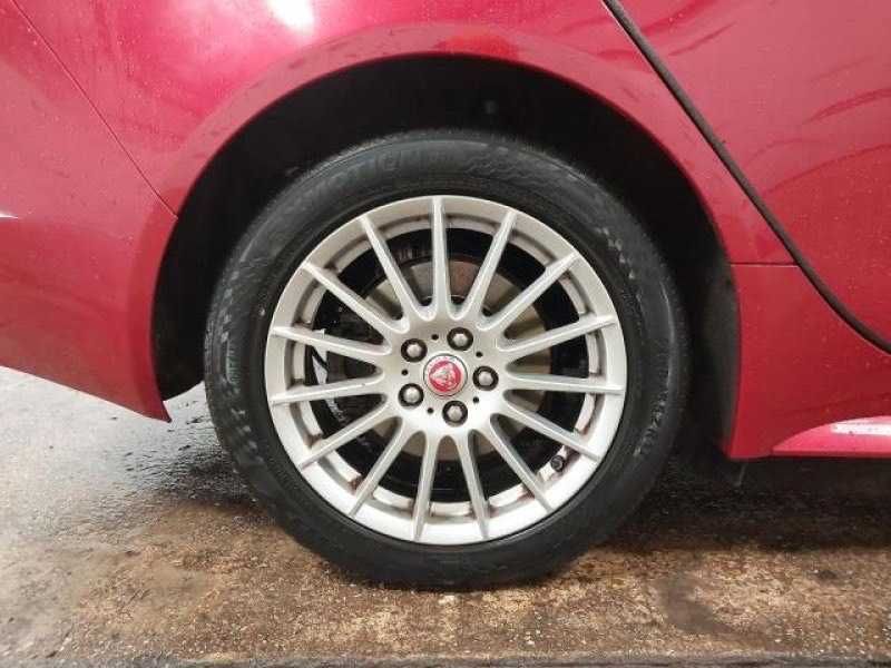 Jaguar XE 2.0D 2017 (Para Peças)