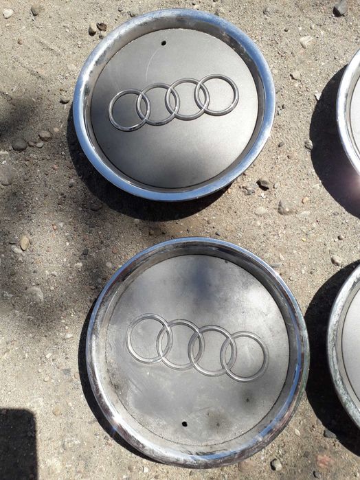 dekielki  4 sztuki orginalne do audika