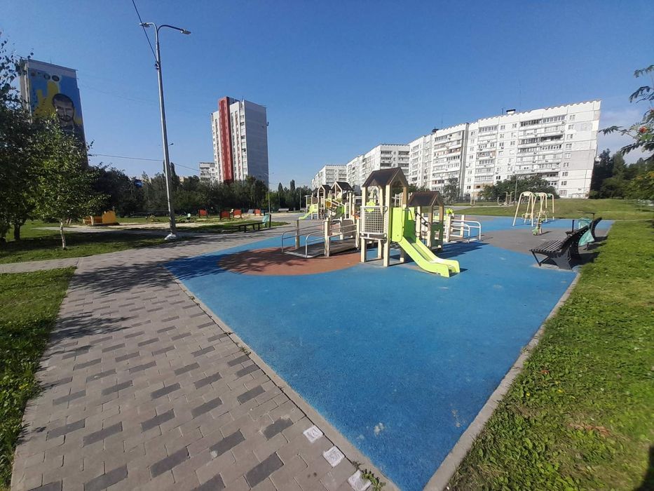 Продам 1 к.кв. ул. Соборности Украины 242 , метро Салтовское