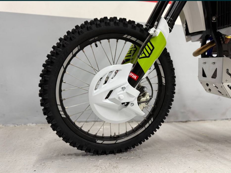 Geon Dakar GNC 300 YGS enduro