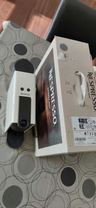 Maquina café NESPRESSO C30