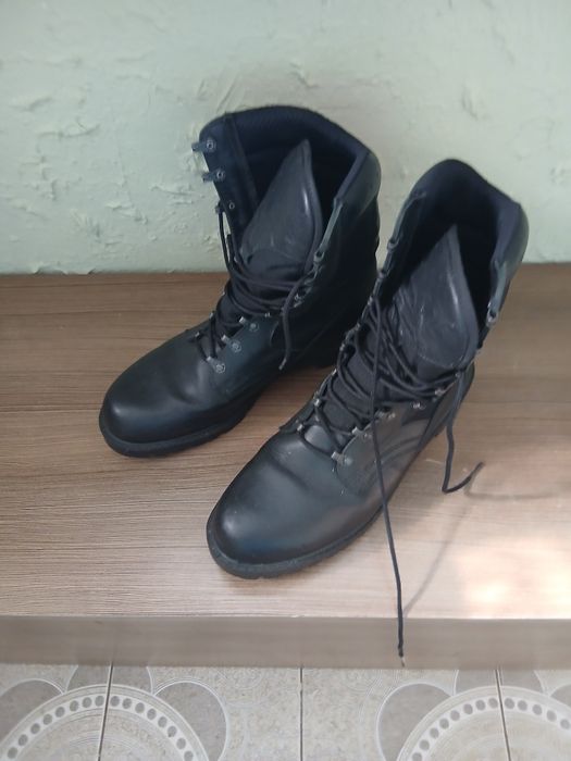 Buty wojskowe czarne nowe