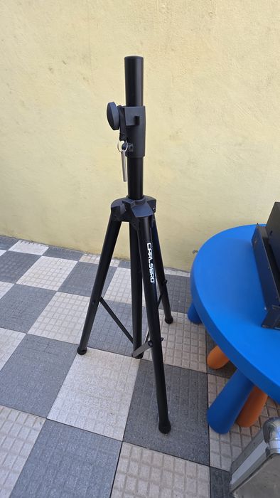 Material de som para despachar.