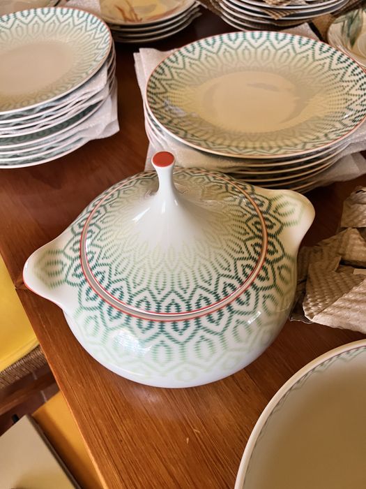 Serviço de mesa porcelana 65 peças Vista Alegre