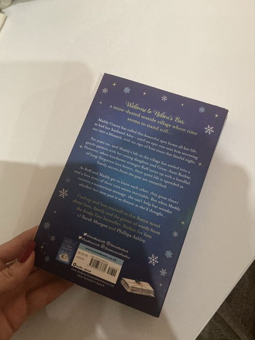 Книга на английском The christmas love letters