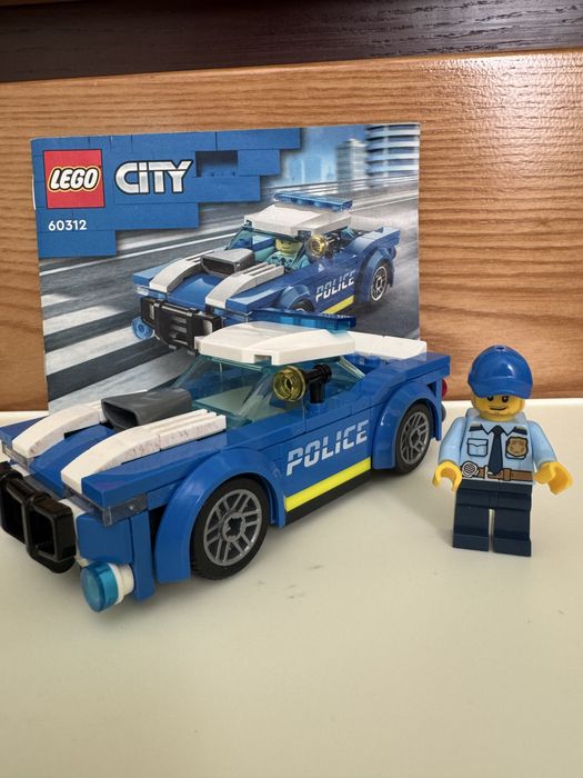 Конструктор LEGO City Поліцейський автомобіль (60312)