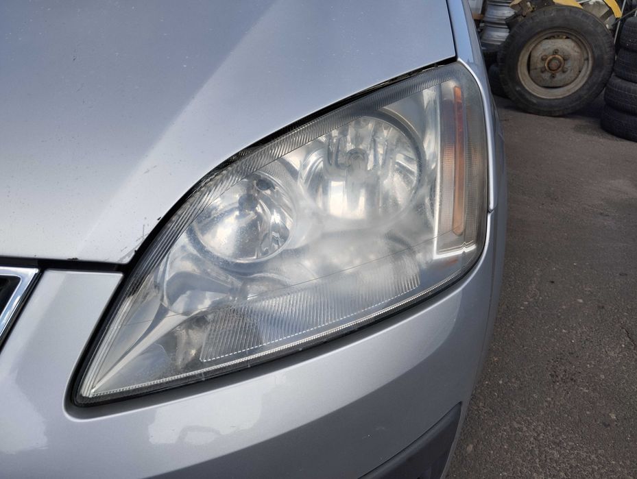 Ford Focus C-Max MK1 1.8i 2004r.Lampa przednia lewa.