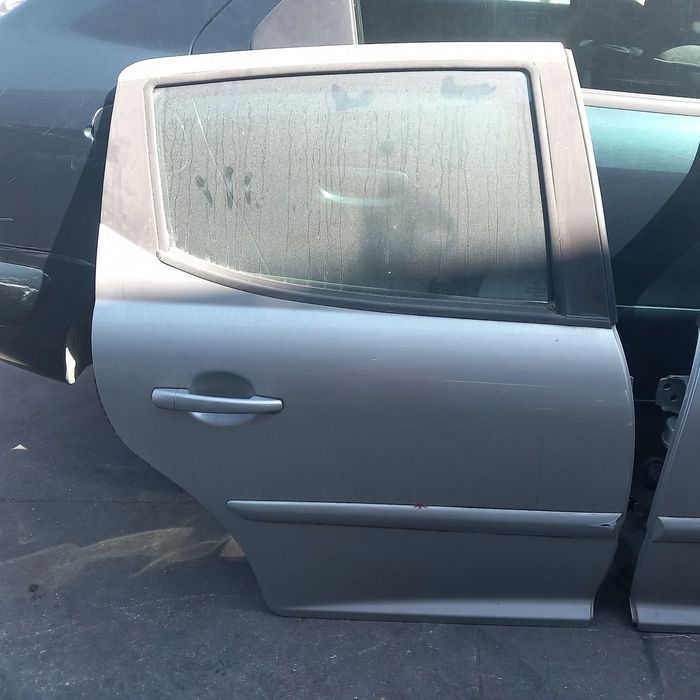 Porta tras completa lado passageiro peugeot 207 sw