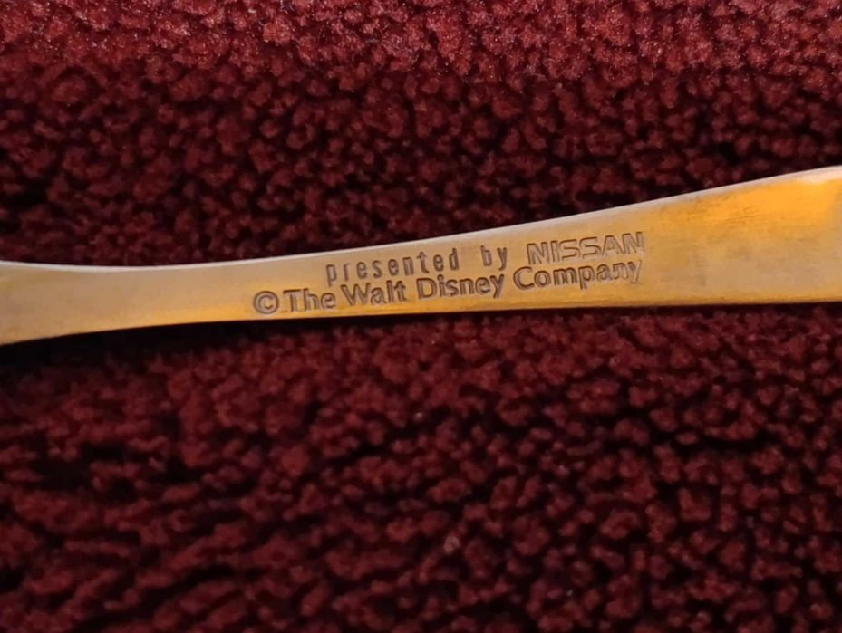 Nissan/Disney Raríssimo Conjunto Loiça Talheres