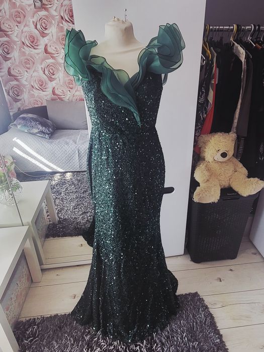 Cekinowa zielona sukienka maxi, hiszpanka , syrenka, z dłuższym tyłem