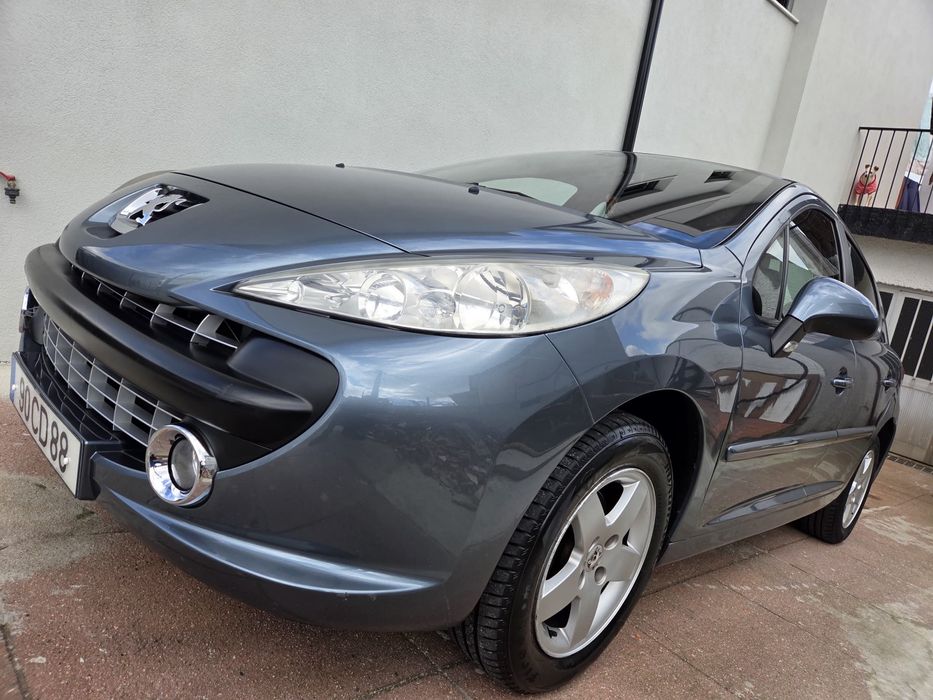 Peugeot 207 1.4 Gasolina – 152.000 km – Económico e Fiável