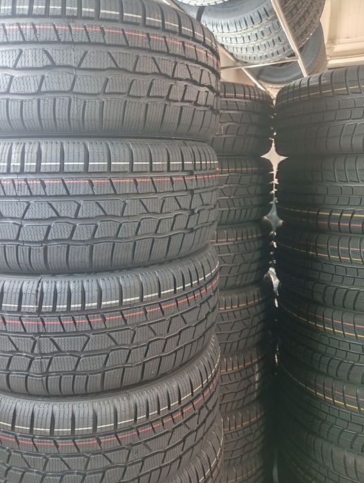 Sprzedam opony nowe zimowe bieżnikowane 225/40R18
