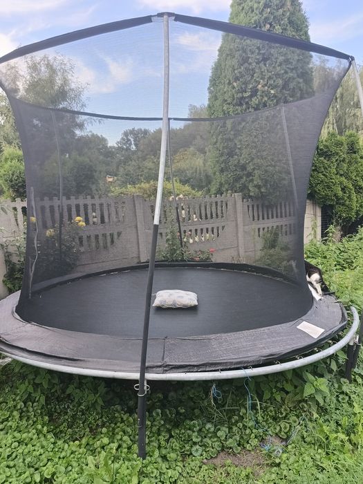 Trampolina ogrodowa