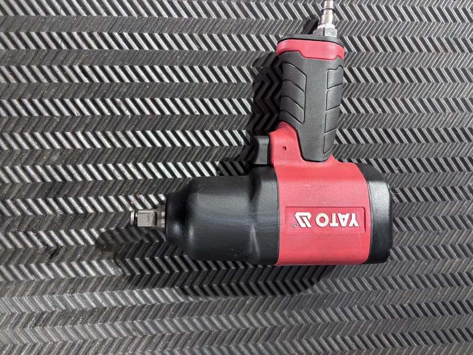 YATO Klucz udarowy pneumatyczny 1/2” 1800 Nm Twin Hammer