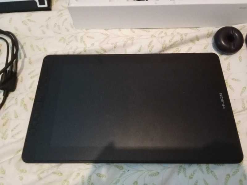 Huion Kamvas 13 Pen Display quase novo