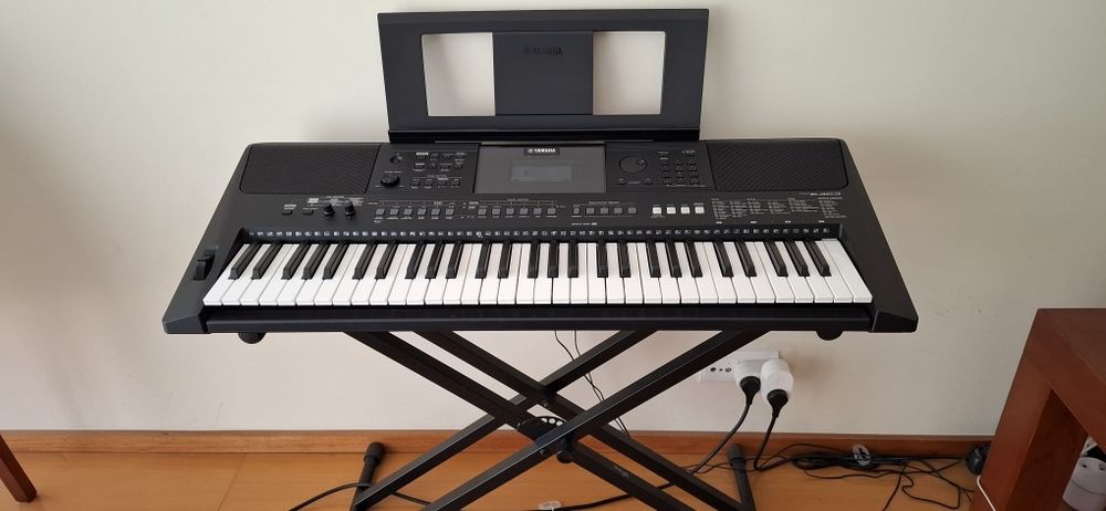 Piano Yamaha PSR-E463