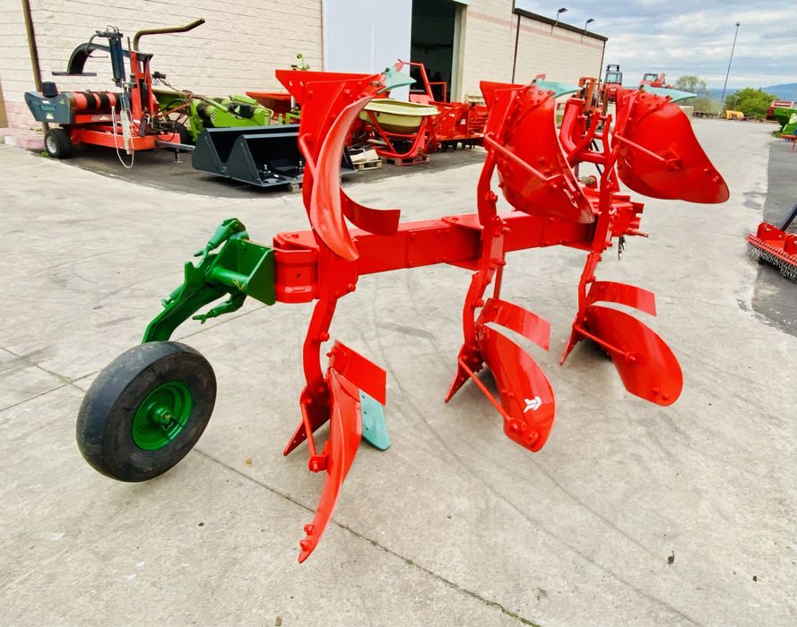 charrua de 3 corpos kverneland