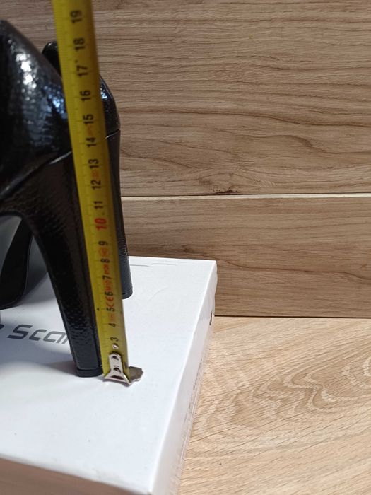 Buty na wysokim obcasie 37