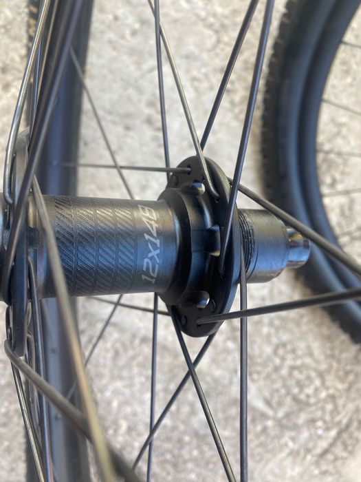 NOVO Rodas Specialized Levo 29/27,5 completo NOVO