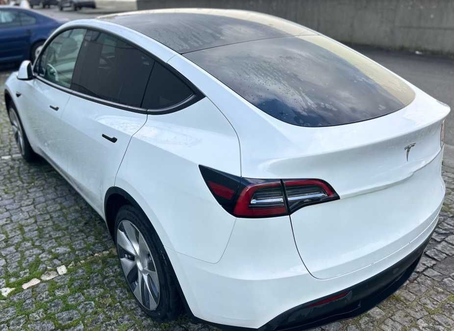 TESLA model Y de 2024/ carregamento da bateria a 100%  p. credito