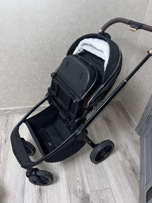 Прогулянковий візок/коляска Carrello Epica